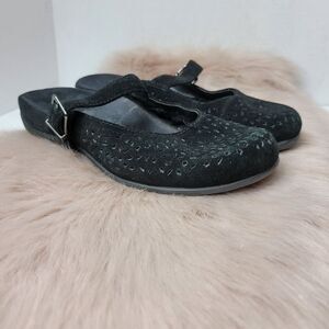 Vionic Lidia Clogs Mary Jane Buckle Black Womens Shoes Size 7